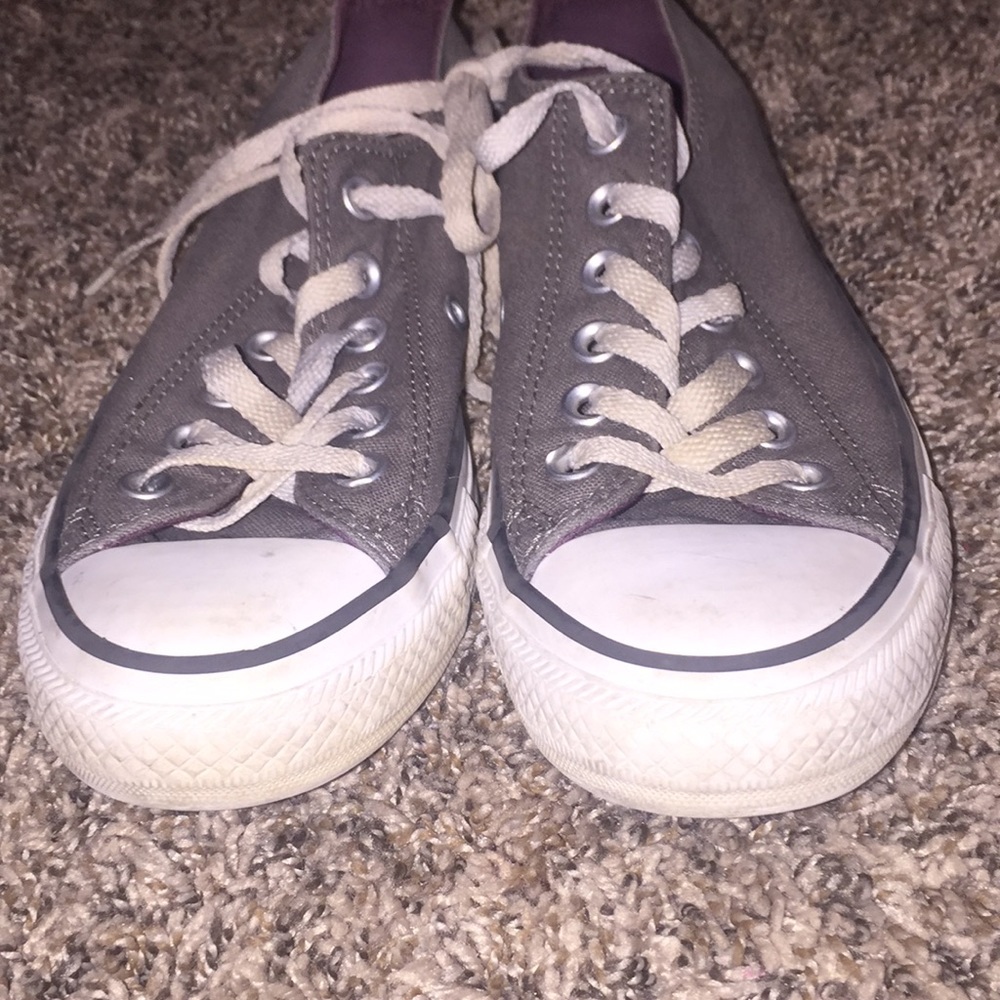Converse shoes - Picture 3 of 4